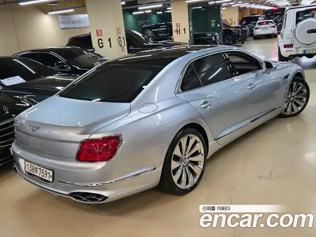 Bentley Flying Spur 2021 — Şəkil 11/20