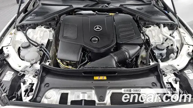 Mercedes-Benz E-Class 2025 — Photo 4/20