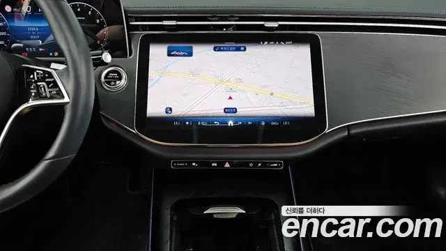 Mercedes-Benz E-Class 2025 — Photo 3/20