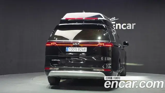 Kia Carnival 2022 — Фото 4/20