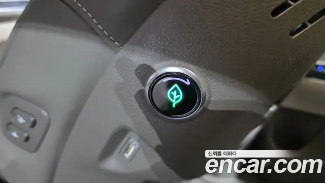 Kia Carnival 2022 — Фото 17/20