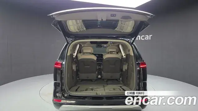 Kia Carnival 2022 — Фото 20/20