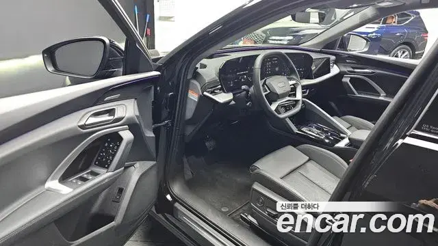 Audi Q5 2025 — Şəkil 10/20