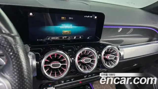 Mercedes-Benz GLB-Class 2021 — ფოტო 24/31