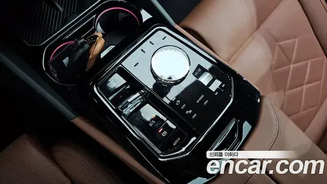 BMW 5 Series 2025 — Фото 9/20
