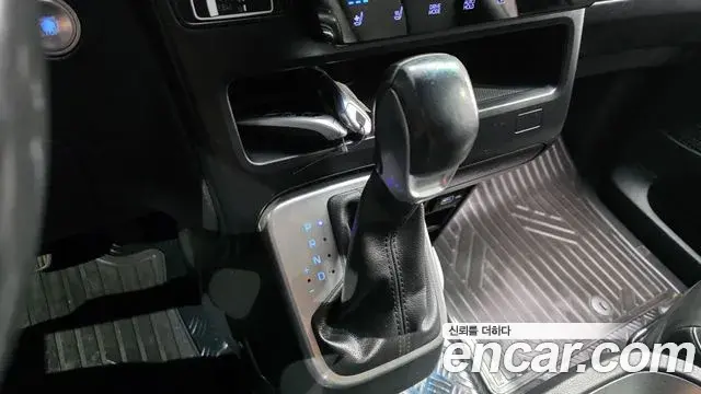 Hyundai Staria 2022 — Şəkil 9/20