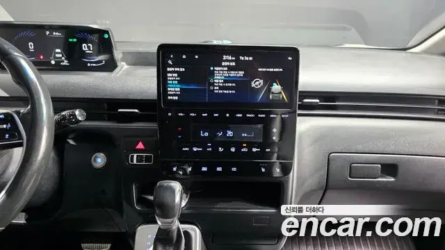 Hyundai Staria 2022 — Şəkil 3/20