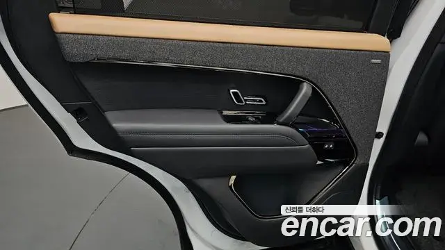 Land Rover Range Rover Sport 2024 — ფოტო 16/39