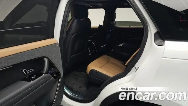 Land Rover Range Rover Sport 2024 — ფოტო 31/39