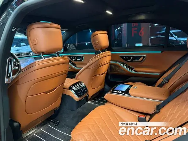 Mercedes-Benz S-Class 2023 — Photo 10/14