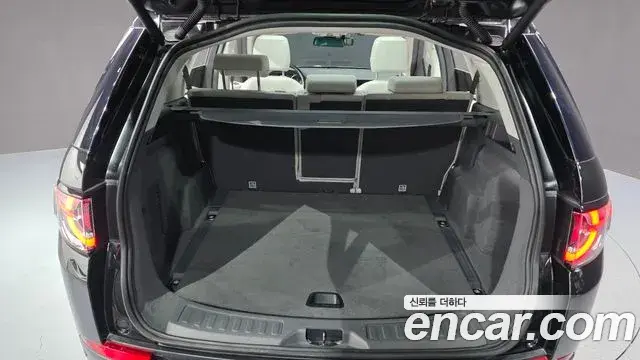 Land Rover Discovery Sport 2018 — Фото 18/20