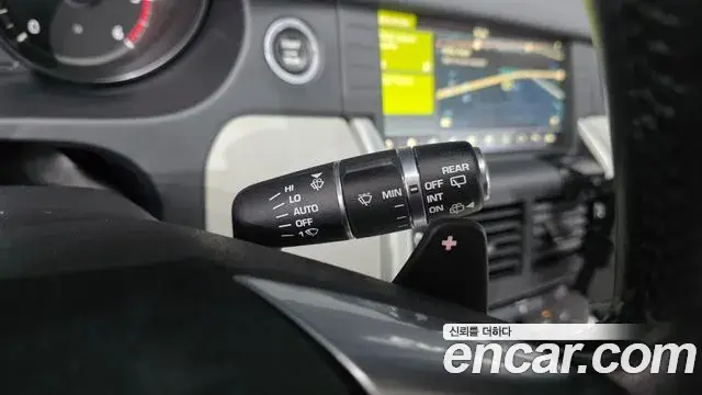 Land Rover Discovery Sport 2018 — Şəkil 10/31