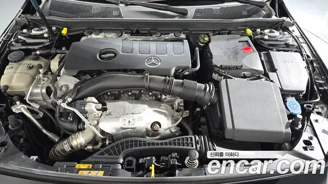 Mercedes-Benz A-Class 2019 — ფოტო 5/30