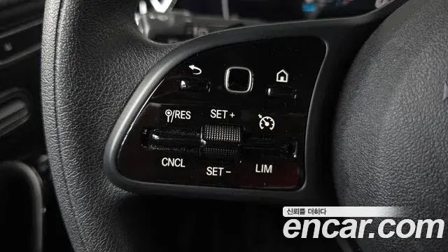 Mercedes-Benz A-Class 2019 — ფოტო 25/30