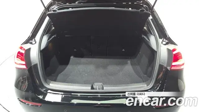 Mercedes-Benz A-Class 2019 — ფოტო 3/30