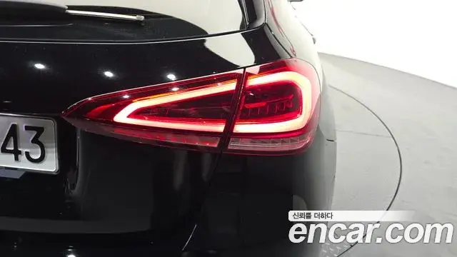 Mercedes-Benz A-Class 2019 — ფოტო 30/30