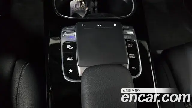 Mercedes-Benz A-Class 2019 — ფოტო 17/30