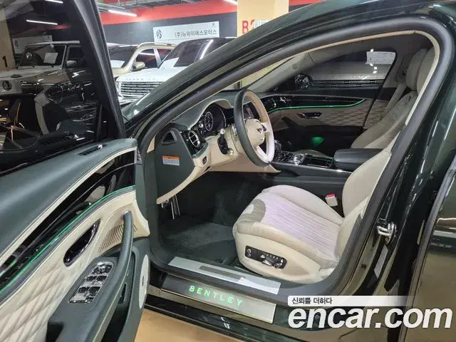 Bentley Flying Spur 2024 — Şəkil 8/20