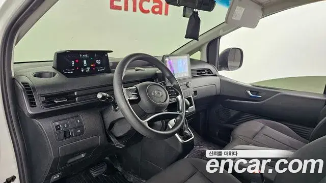 Hyundai Staria 2021 — Фото 7/20
