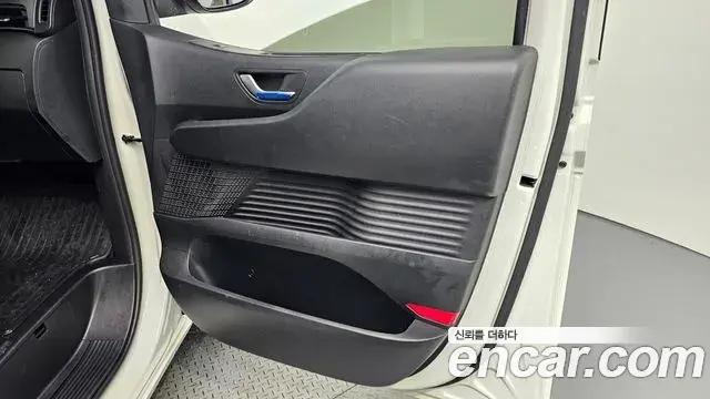 Hyundai Staria 2021 — Şəkil 28/31