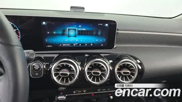 Mercedes-Benz A-Class 2020 — Фото 12/20