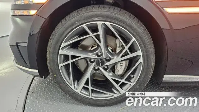 Genesis G90 2022 — Photo 13/34