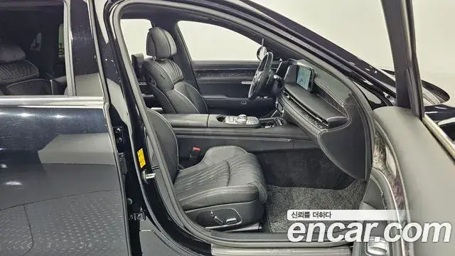 Genesis G90 2022 — Photo 31/34