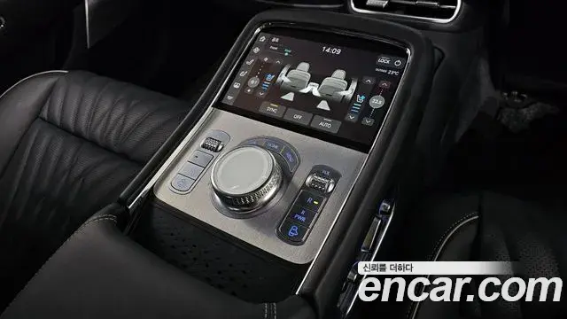 Genesis G90 2022 — Photo 14/34