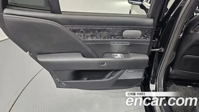 Genesis G90 2022 — Photo 20/34