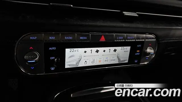Genesis G90 2022 — Photo 34/34