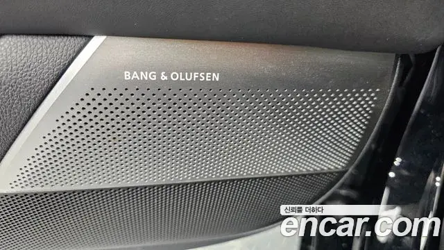 Genesis G90 2022 — Photo 25/34