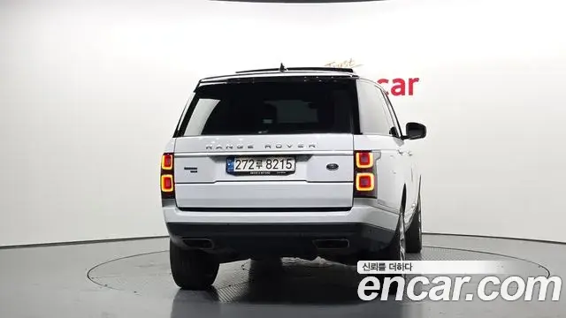 Land Rover Range Rover 2022 — Photo 8/20