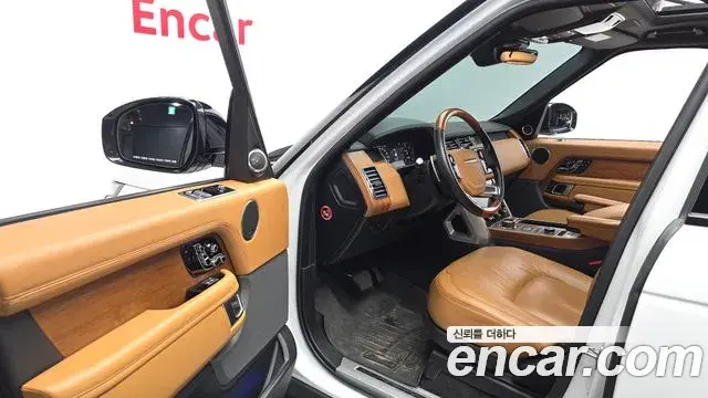 Land Rover Range Rover 2022 — Photo 6/20