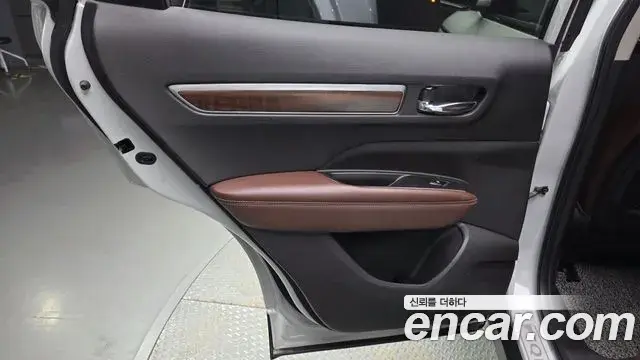 Renault Samsung QM6 2020 — ფოტო 15/32