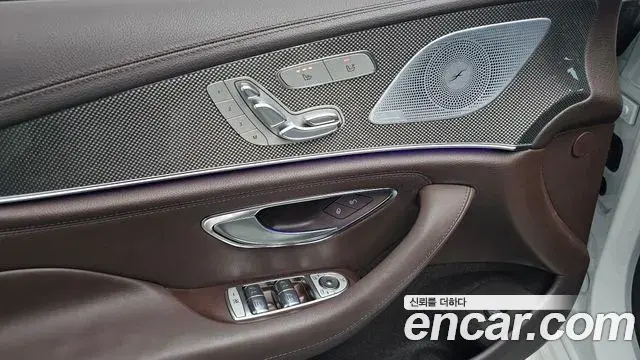 Mercedes-Benz CLS-Class 2019 — Photo 34/35