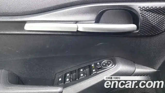 Kia Seltos 2025 — ფოტო 25/32