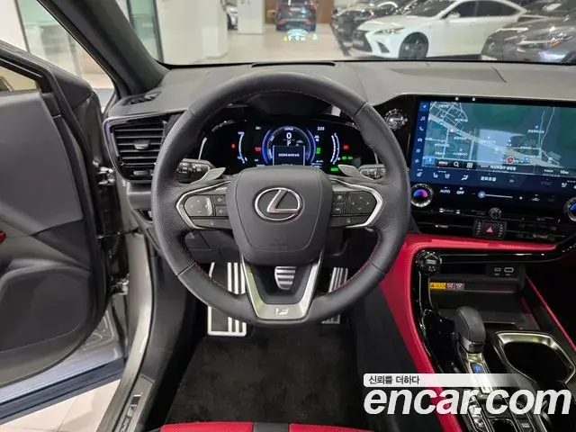 Lexus NX450h+ 2025 — Photo 5/16