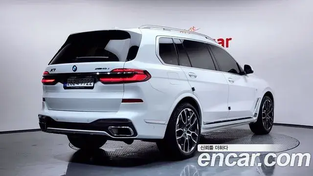 BMW X7 2025 — Photo 2/36