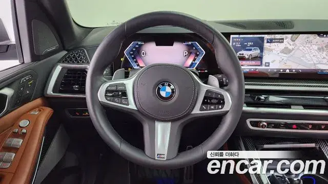 BMW X7 2025 — Photo 33/36