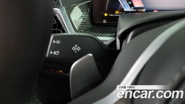 BMW X7 2025 — Photo 23/36