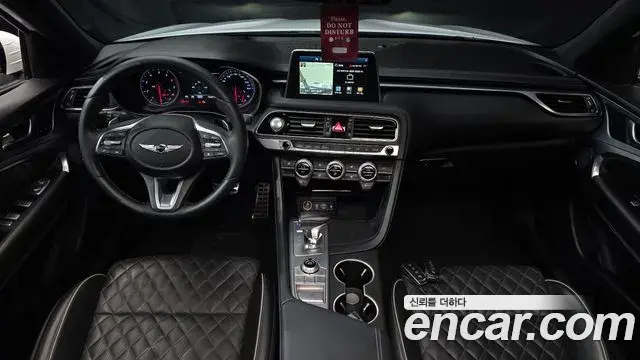 Genesis G70 2018 — Photo 1/35