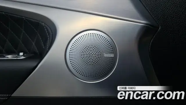 Genesis G70 2018 — Photo 34/35