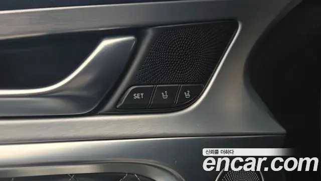 Genesis G70 2018 — Photo 6/35