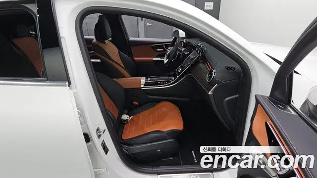 Mercedes-Benz GLC-Class 2024 — Фото 13/20