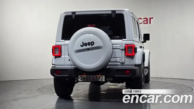 Jeep Wrangler 2019 — ფოტო 24/31