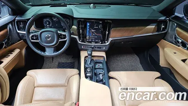 Volvo S90 2019 — Photo 2/37