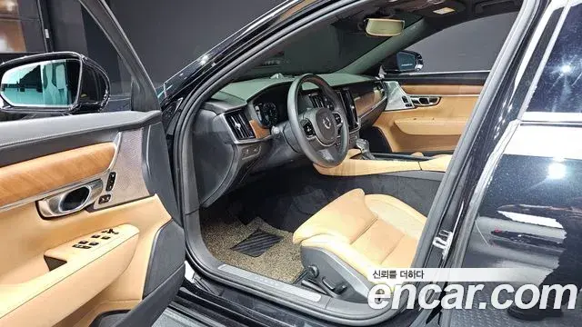 Volvo S90 2019 — Photo 13/37