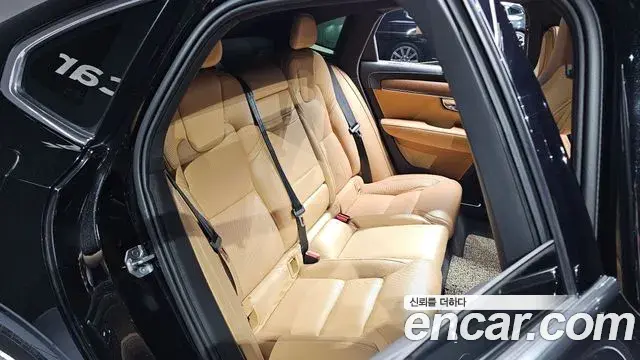 Volvo S90 2019 — Photo 32/37