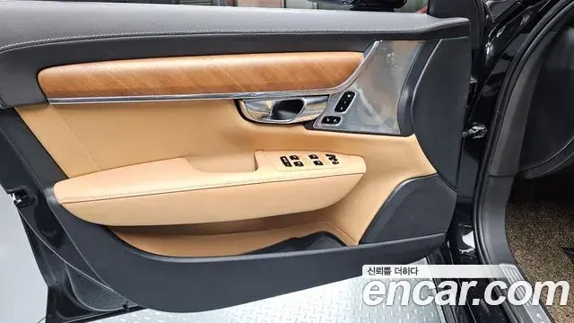 Volvo S90 2019 — Photo 5/37