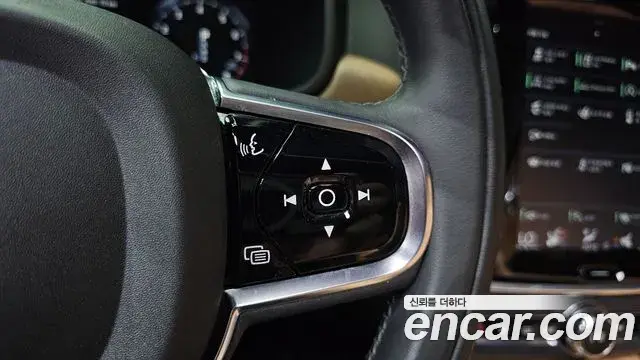 Volvo S90 2019 — Photo 37/37
